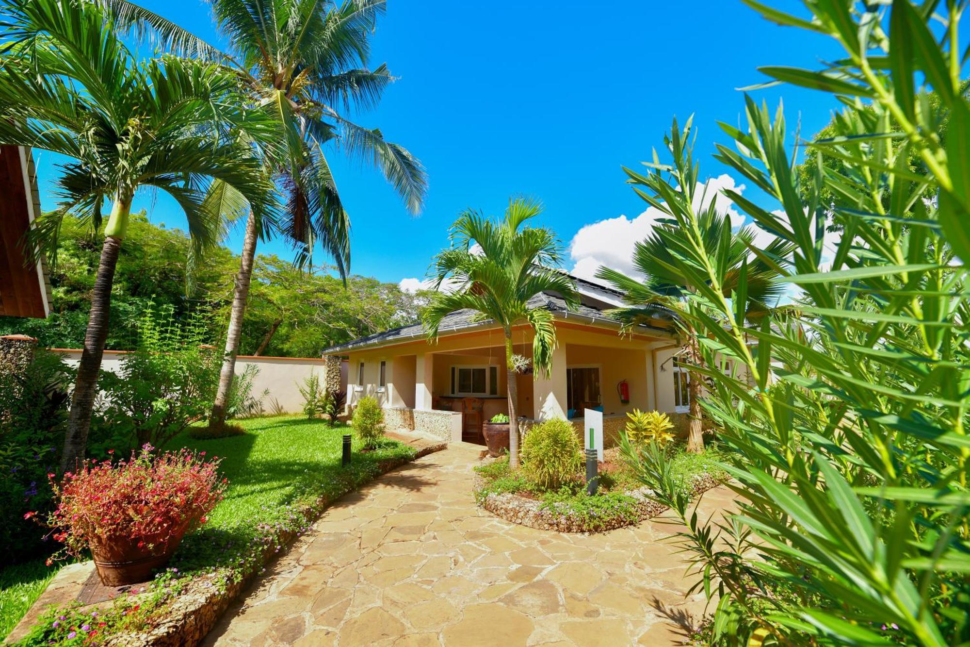 Vipingo Beach Resort Tezo Экстерьер фото